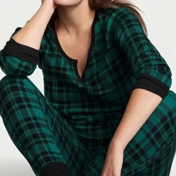 Victoria's Secret Other - Victoria’s Secret Plaid thermal cotton Henley Shirt Small Long Sleeve Layering